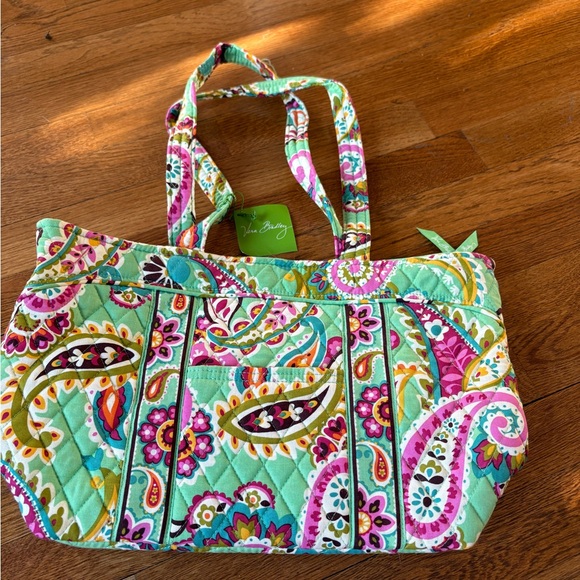 NWT Vera Bradley Tutti Frutti Tote - Picture 2 of 3
